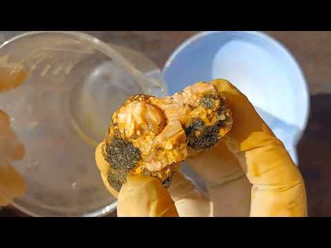 Gold mining: Gold