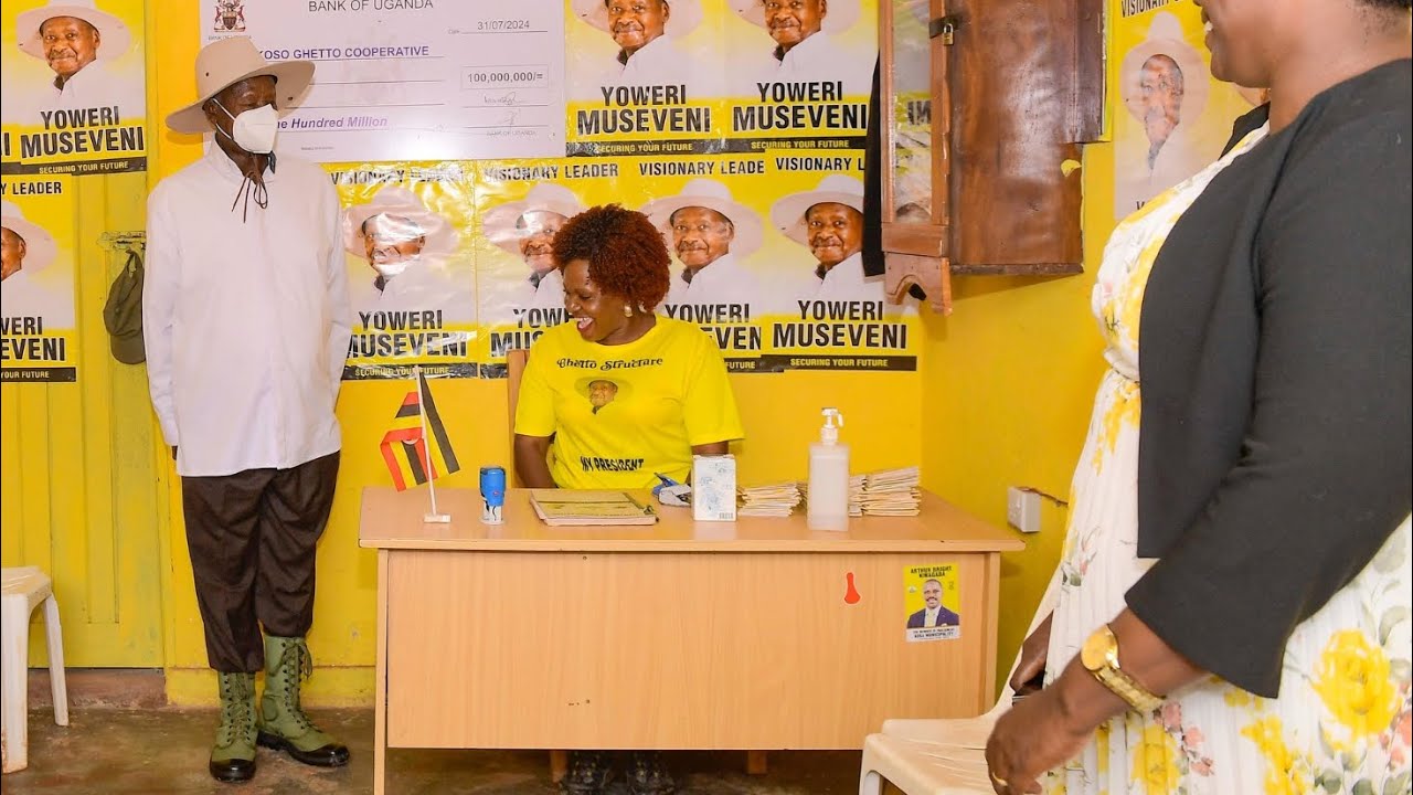 Lucky woman hosts Museveni in her office of Kireka-Kasokoso Ghetto Sacco