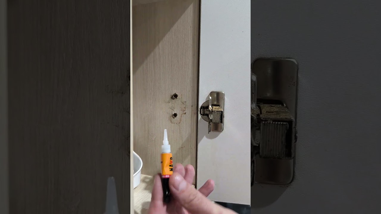🚪😱 Дверца в шкафчике болтается? Почини за 1 минуту без мастера !
