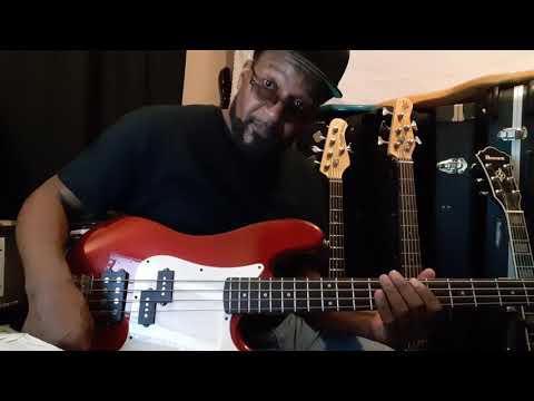 bass-lick-for-beginners/squier-bass-modify-pj-4-string
