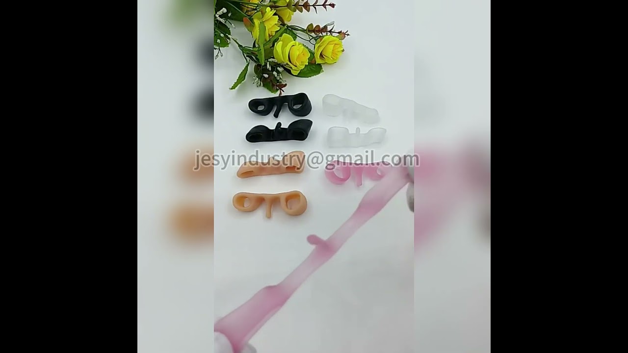 Anti blister hallux valgus bunion toe separator 