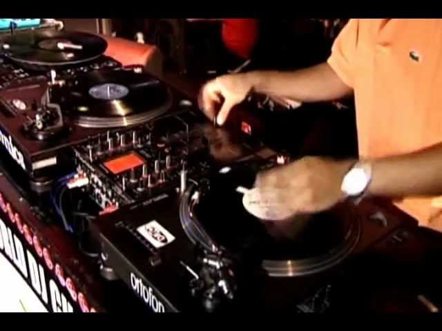 Kejserlig auditorium Valnød Summit 2 (2006) - DJ Noize (Denmark) - DMC World Champion 1996 - YouTube