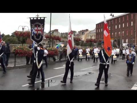 robert graham memorial (1) @ relief of derry 2011