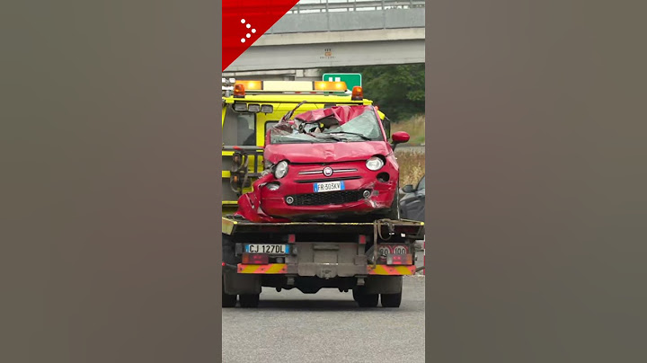 Maxi-incidente in A12 a Rosignano: tre morti e sei feriti, distrutto gabbiotto casello