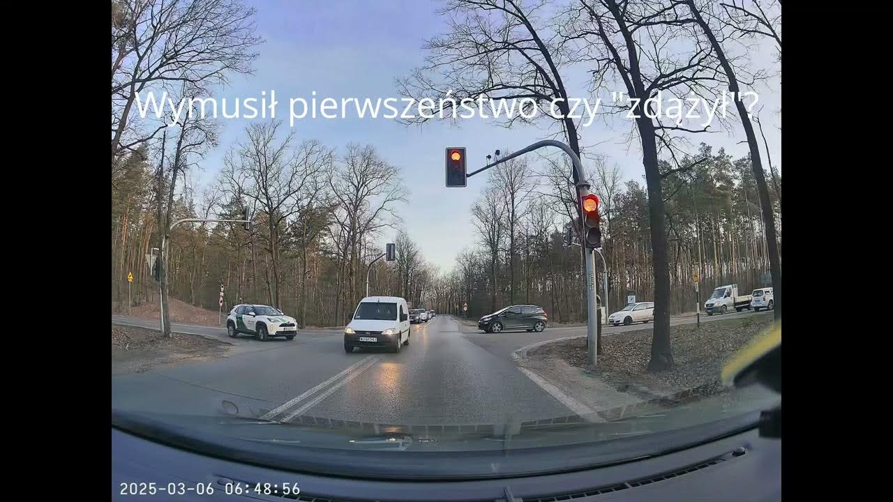 Skręt W Lewo Na Skrzyżowaniu Równorzędnym