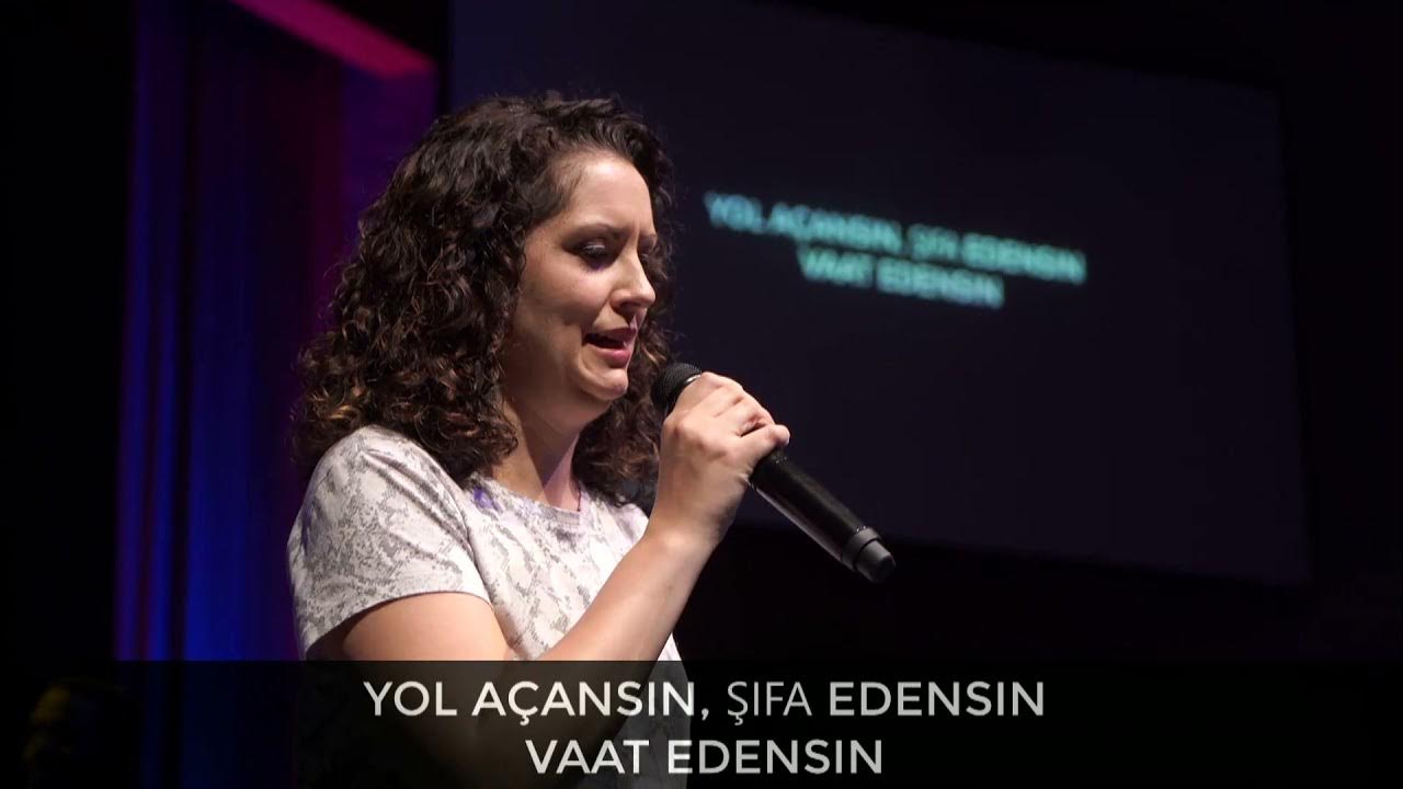 Waymaker (with chorus in Spanish and Turkish) YouTube