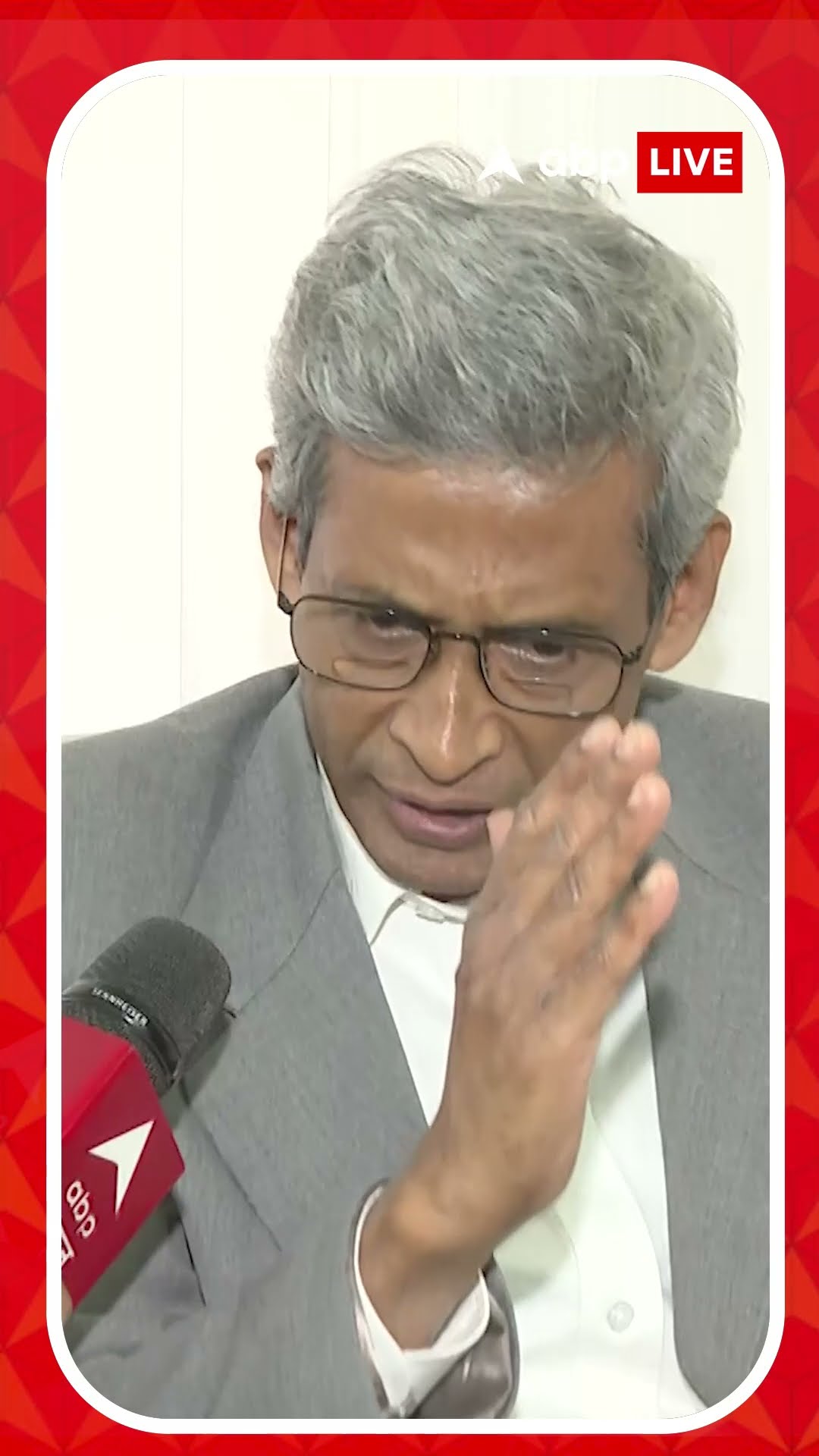 টেট পাসেই চাকরি নয়' বুঝিয়ে দিলেন প্রাথমিক শিক্ষা পর্ষদ সভাপতি  গৌতম পাল
