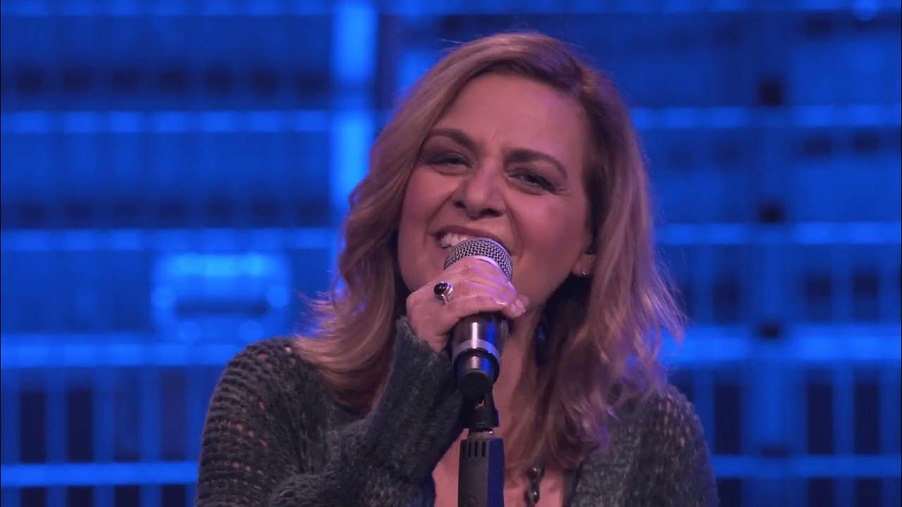 Irene Grandi omaggia Lucio Dalla con 