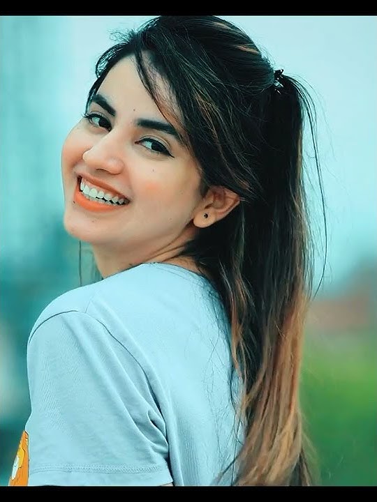 pahli_dafa_yun_aise_mili_tu_status|| priyanka mongia new video full screen #shorts #viral #status ||