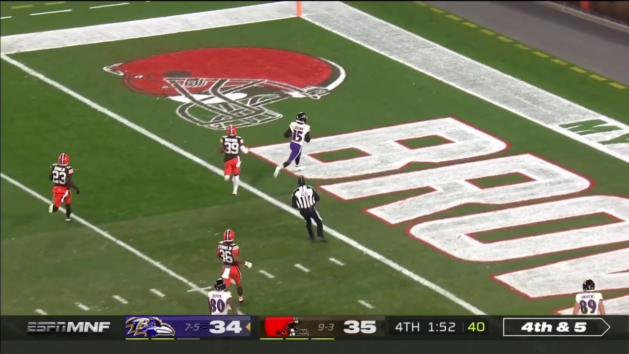 Lamar Jackson Enters Game After Pooping