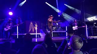 Jimmie Allen - Good Times Roll. Outstanding performance!!! Resimi