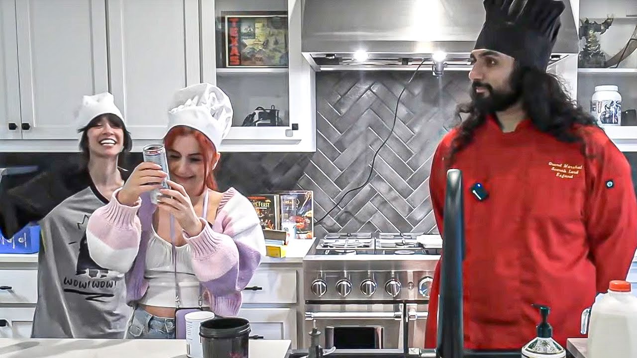 Runescape Cooking Stream with AnnieFuchsia and MaryMaybe | Esfand Live 7/27/2025