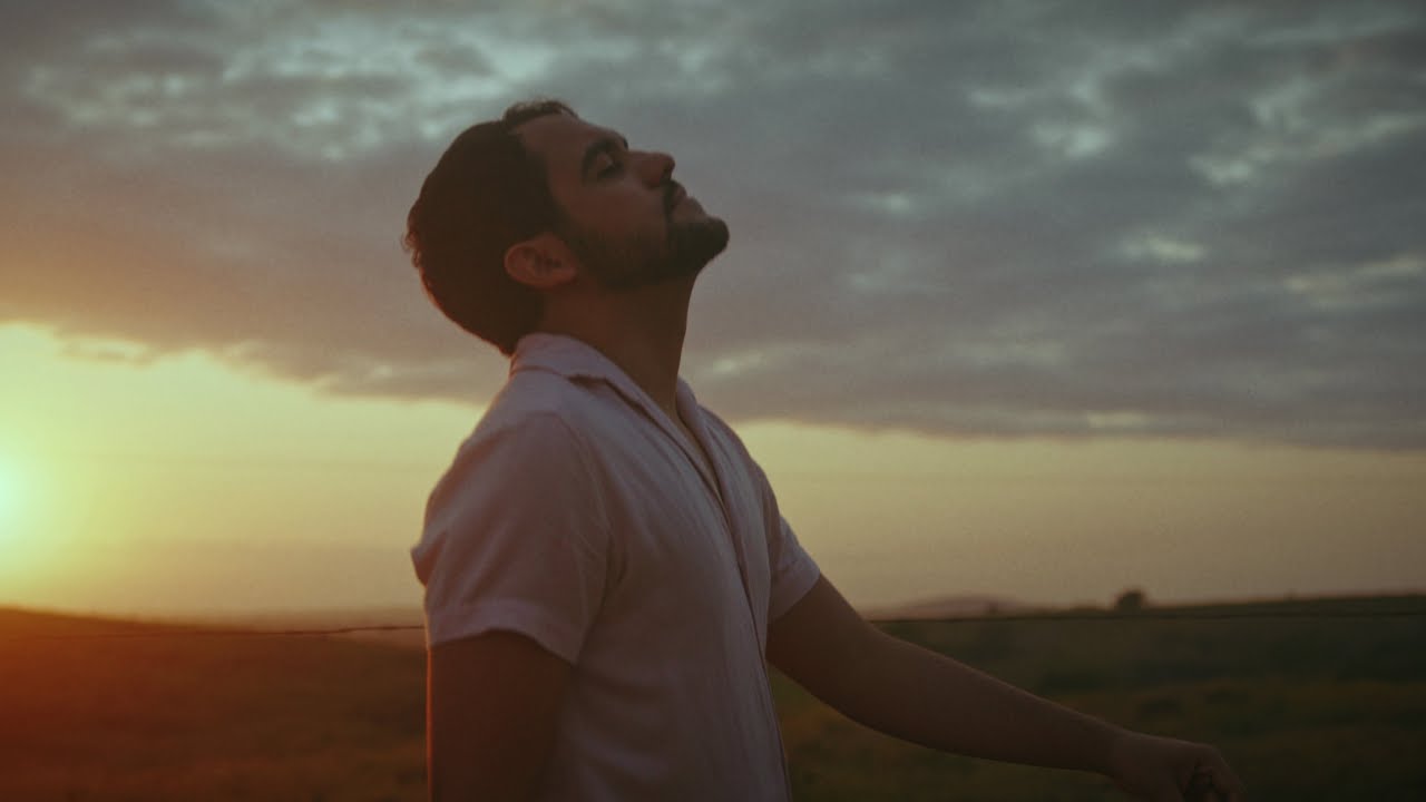 Watch Pedro Luan - Tempo e Desejo on YouTube Watch Pedro Luan - Tempo e Desejo on YouTube