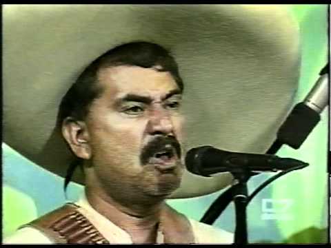 Mariachi Tradicional Los Cristeros de Acatic -CORRIDO DE MIGUEL GOMEZ LOZA-Jul-2010-..mpg
