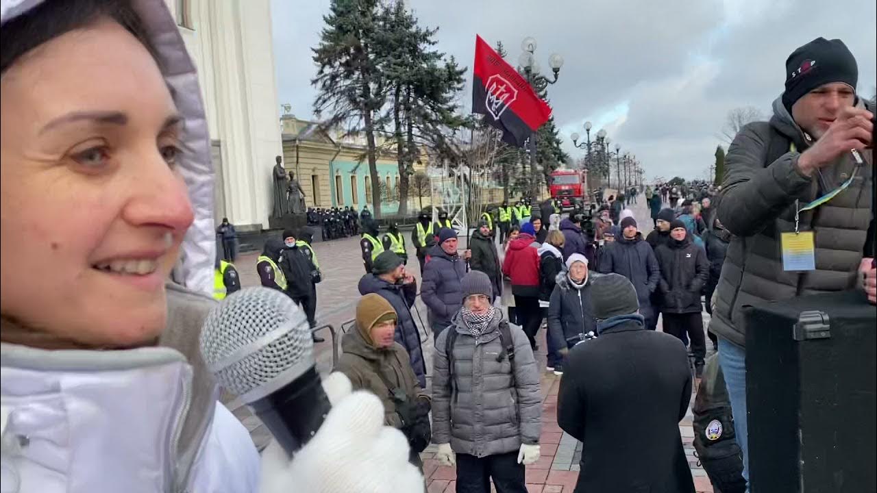 Громкоговоритель на митинге. Тим митинг. Митинг правозащитников в Москве. Митинг в Черногории 1 апреля.