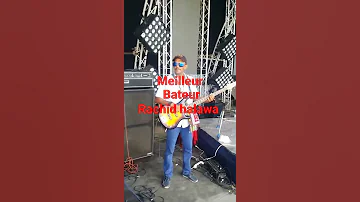 عازف على ألة درامز بطريقة إحترافية 