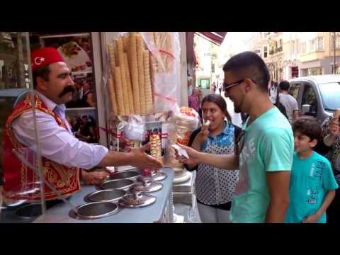 Ice Cream Man in Istanbul Attracts Crowds With Tricks