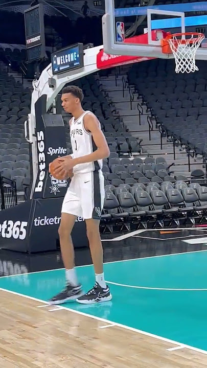 Victor Wembanyama in a Spurs Jersey👀 #shorts