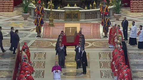 Pope Francis funeral draws thousands to Vatican City