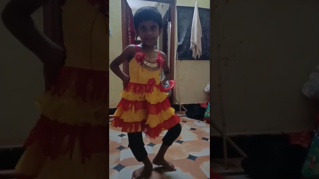 My Daughter dance chinnaga unnappudu,god bless you beta