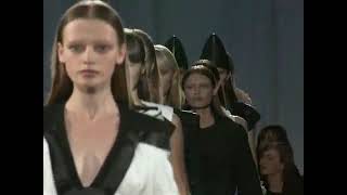 Givenchy women's spring summer 2010 fashion show