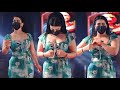 مديت ايدي عالصدر صاحت اوه رقصة ام الكمامه الحرارة مرتفعه نزل ايدك جوه علي العراقي 2023