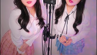 ASMR twin 💙 Inaudible Whispers /mic touching /Earflap cleaning💋