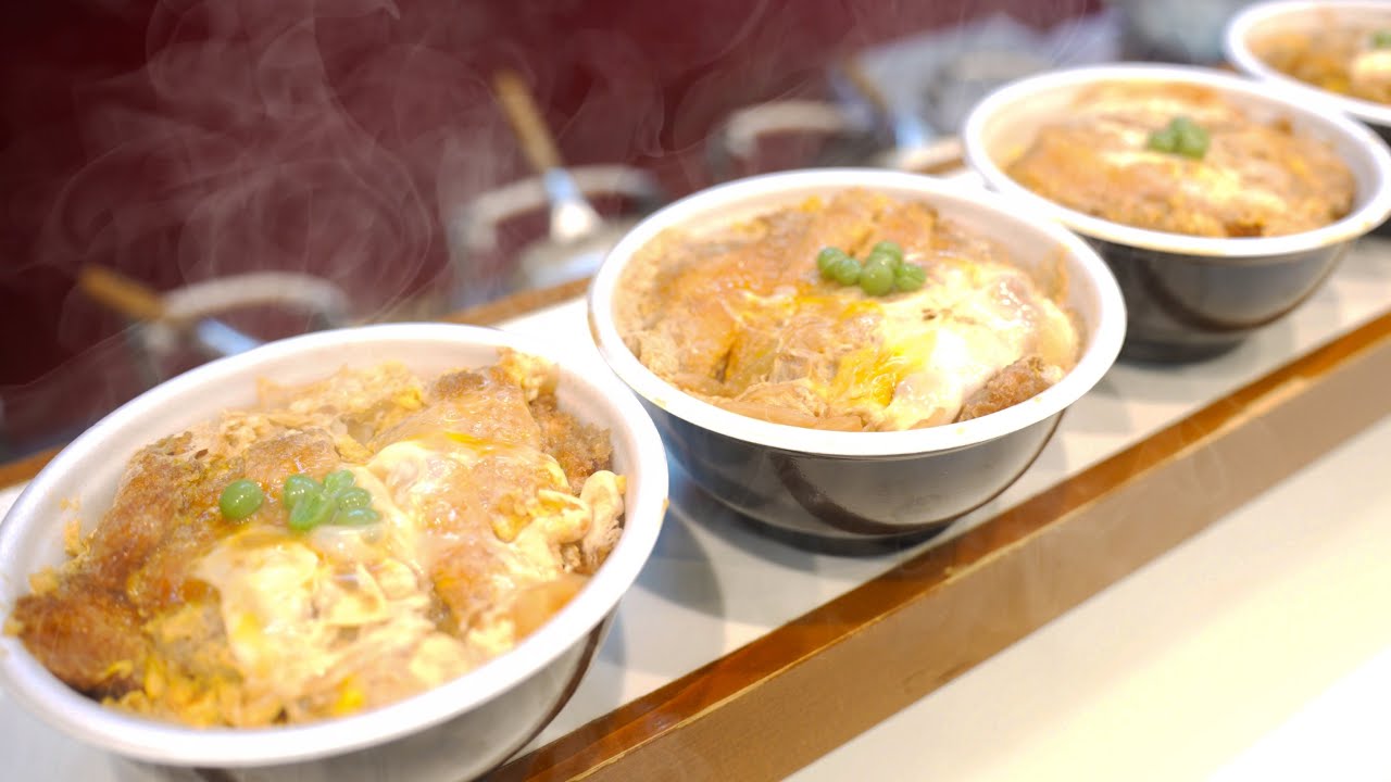 ⁣カツ丼 Katsudon - Japanese Street Food Pork Cutlet & Curry - とんかつ カレーライス 大阪 こけし