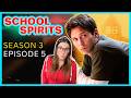 ردود الفعل والمراجعة على الحلقة الخامسة من الموسم الثالث من مسلسل School Spirits الكشف عن هوية 