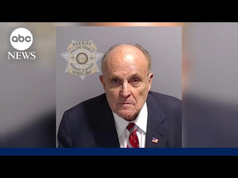 Rudy giuliani, others arrive for booking in fulton county | abcnl