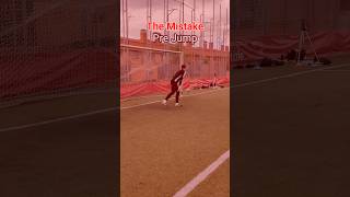Pre Jump ✅❌ #gk #football #soccer #footballshorts #goalkeeper #goalkeepertips #foryou