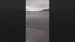 pantai pasir putih danau Toba