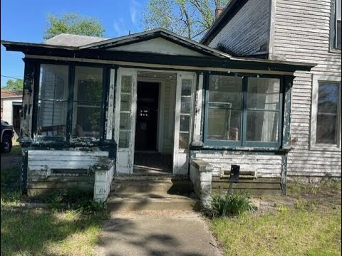 406 Oak Street, Dowagiac, MI home video tour