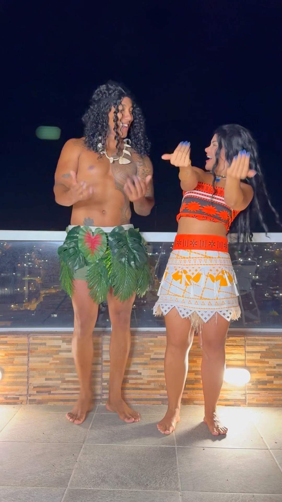 Maui gosta de importunar Moana viu?! ? @ApolloSant #dance #entretenimento #maui #moana