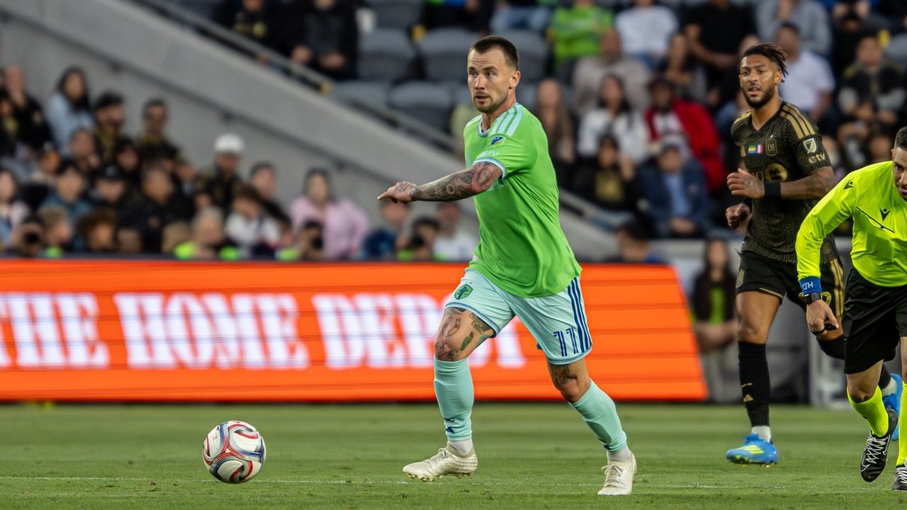 Interview: Albert Rusnák on the team's preparations for Portland
