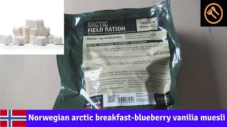 Norwegian arctic ration breakfast - Vanilla muesli with blueberries