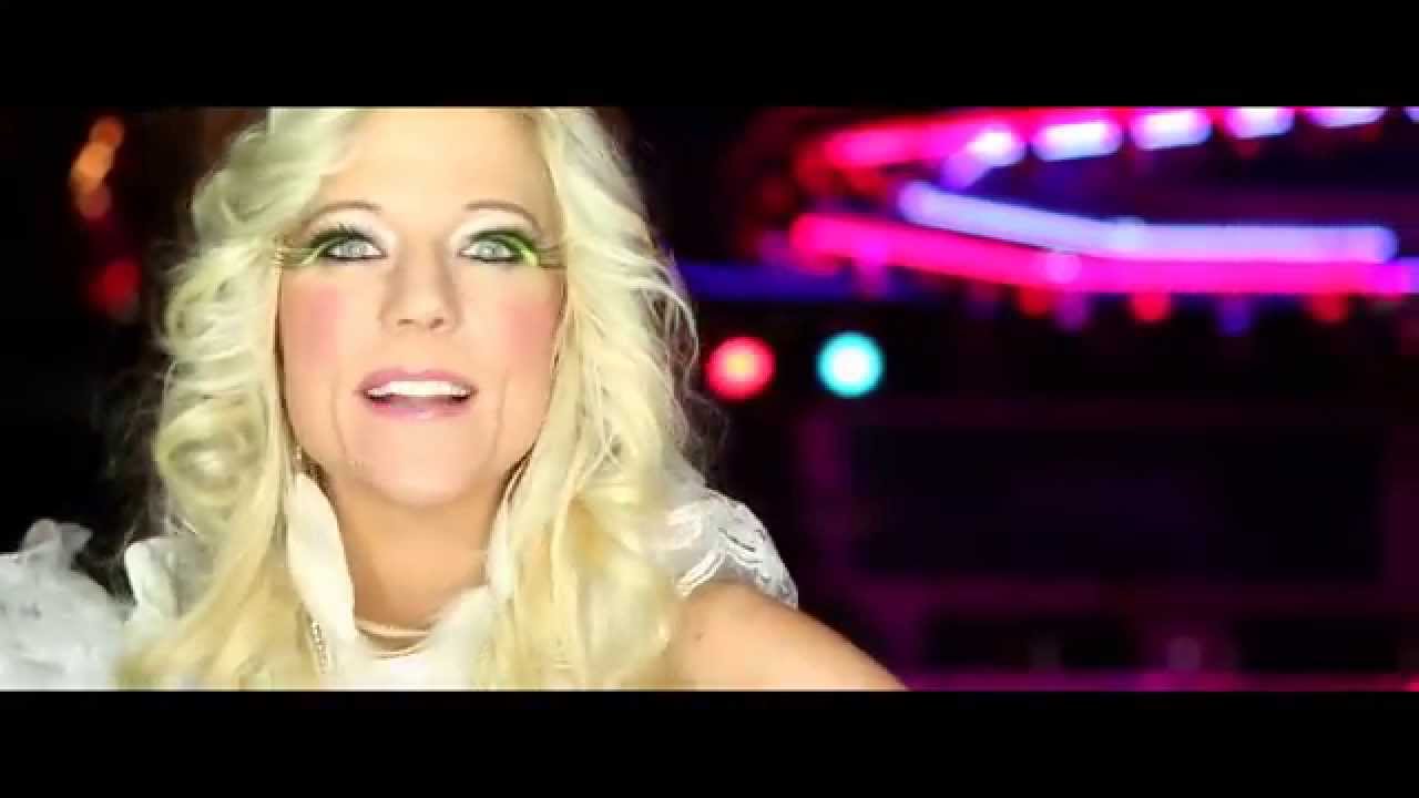 DJ Domic feat. Annakiya & Denny Fabian - Tanzen ( Der offizielle TV-Clip )