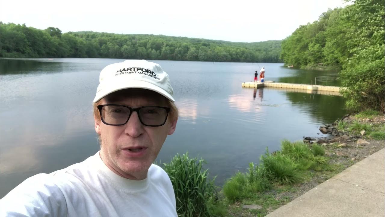Crescent Lake and the Trail ( Hiking Southington, Connecticut