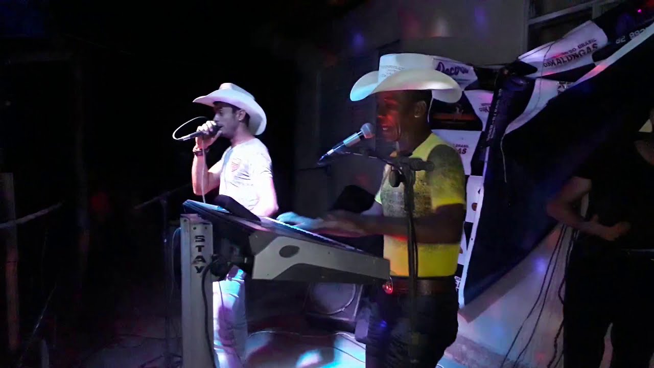 Você gosta de forró? então dá uma olhadinha nesse vídeo, kalungas.com ao vivo