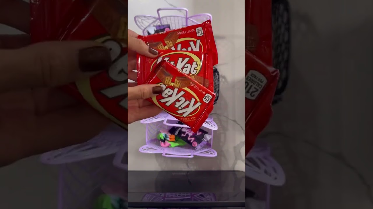 Pop-By Gifts to Celebrate Halloween 🍬🎃 