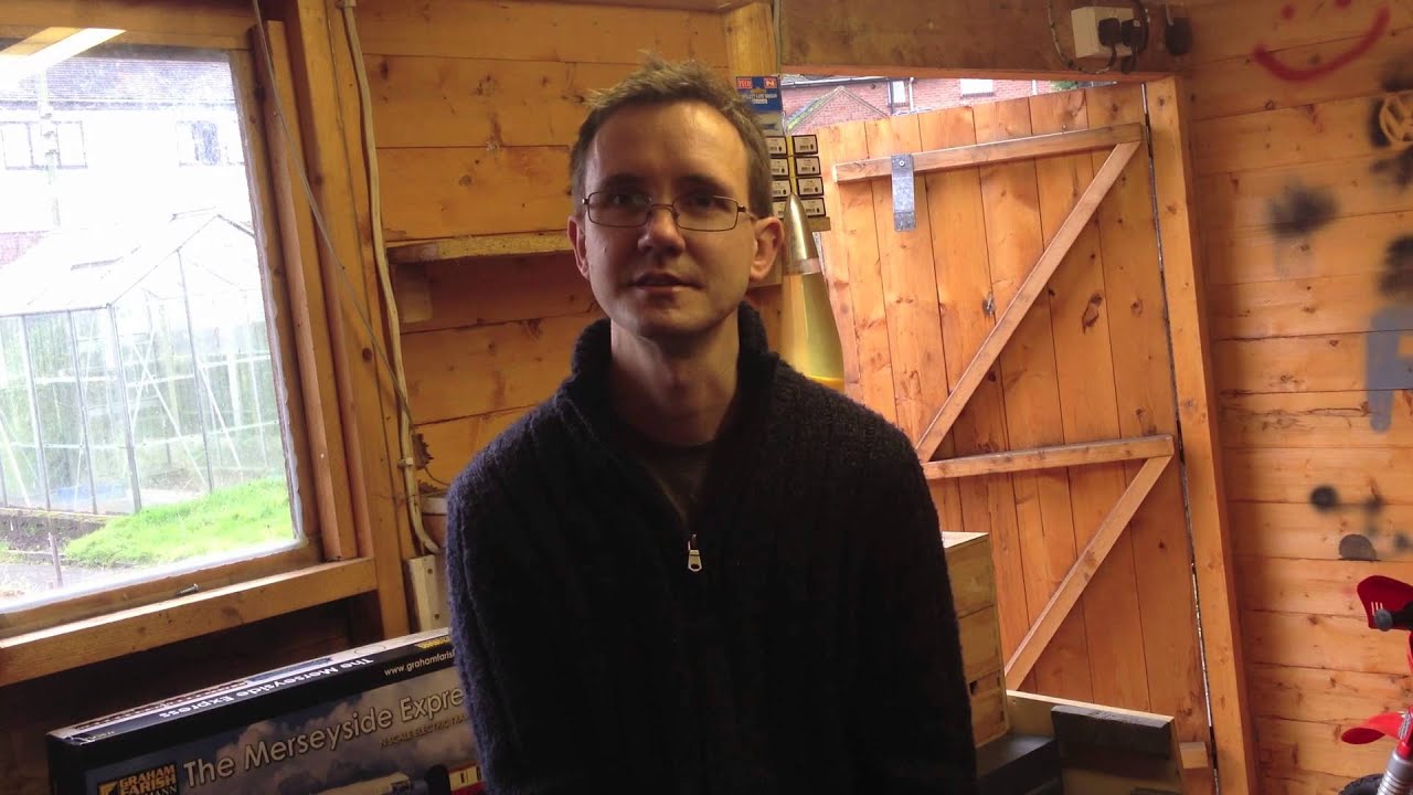channel intro: welcome to simon's shed, watch my n gauge