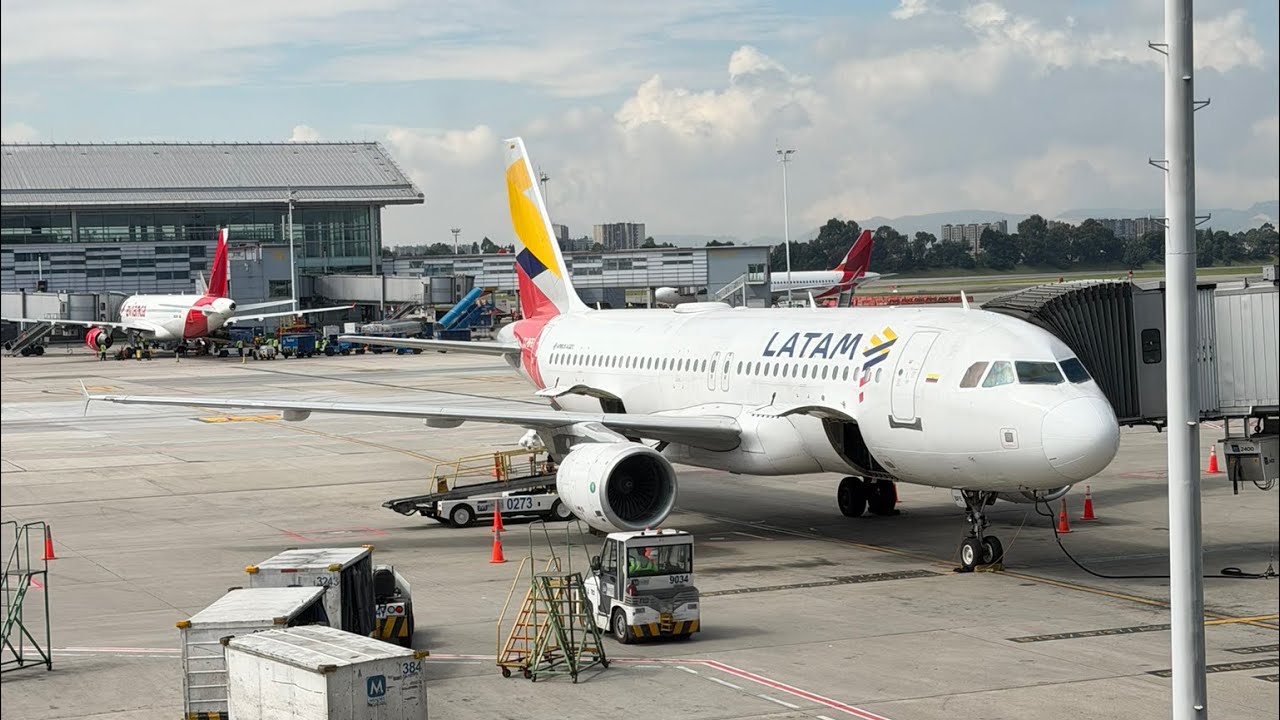 LATAM's Airbus A320 (Colombia Flag Livery ) l Speechless Take off from San Andres Island 🇨🇴 ✈ 