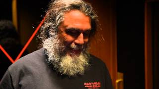 Miniatura de vídeo de "Slayer Tells Fan Don't Sell Your Car"