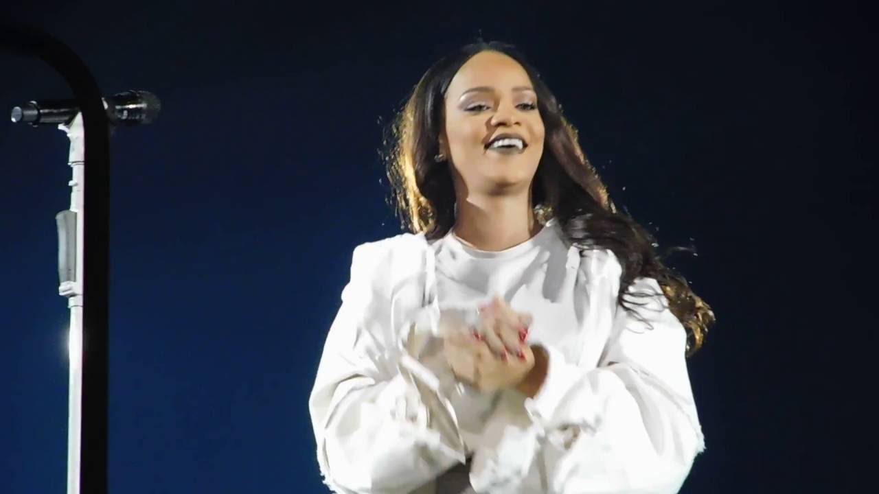 Rihanna AntiWorld Tour - Intro + Stay- Lille  23.07.2016