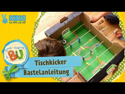 Bastian und Tobias basteln einen Tischkicker | Mehr auf kikaninchen.de