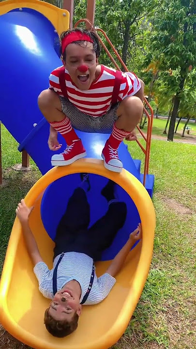 Palhaços a solta! #memes #humor #comedia #circo #palhaço #palhaçadas #pov #apop #viralshorts