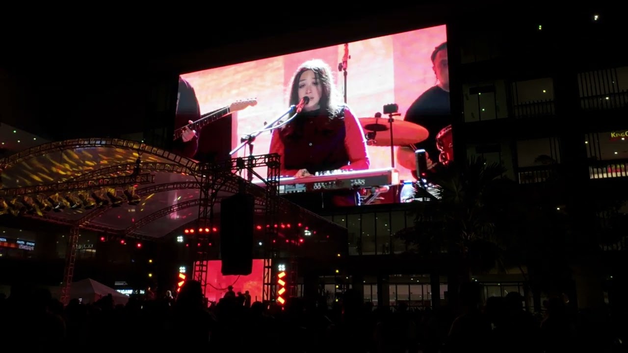 Armi Millare singing Unti unti