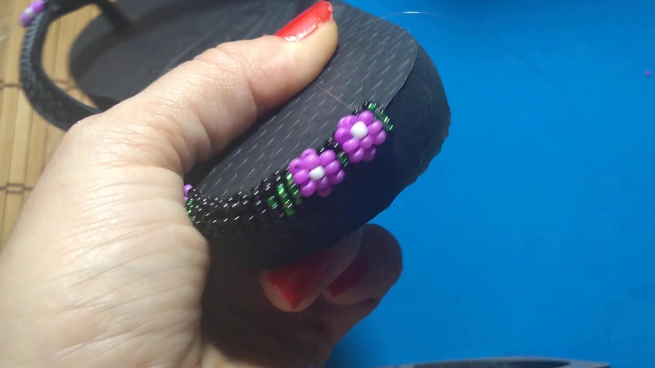 Como fazer emendas da sandália havaianas com miçangas jablonex