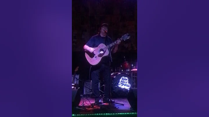 Frank Secich doing "Jennyburg Hill" at "The Statio...