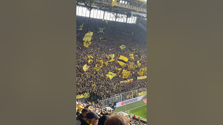 Is Borussia Dortmund’s Yellow Wall the best atmosphere in football? 🟡⚫️🤔 #football #bvb #dortmund